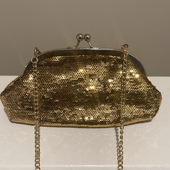 MAX Gold Sequence Purse - Picture 1 of 16